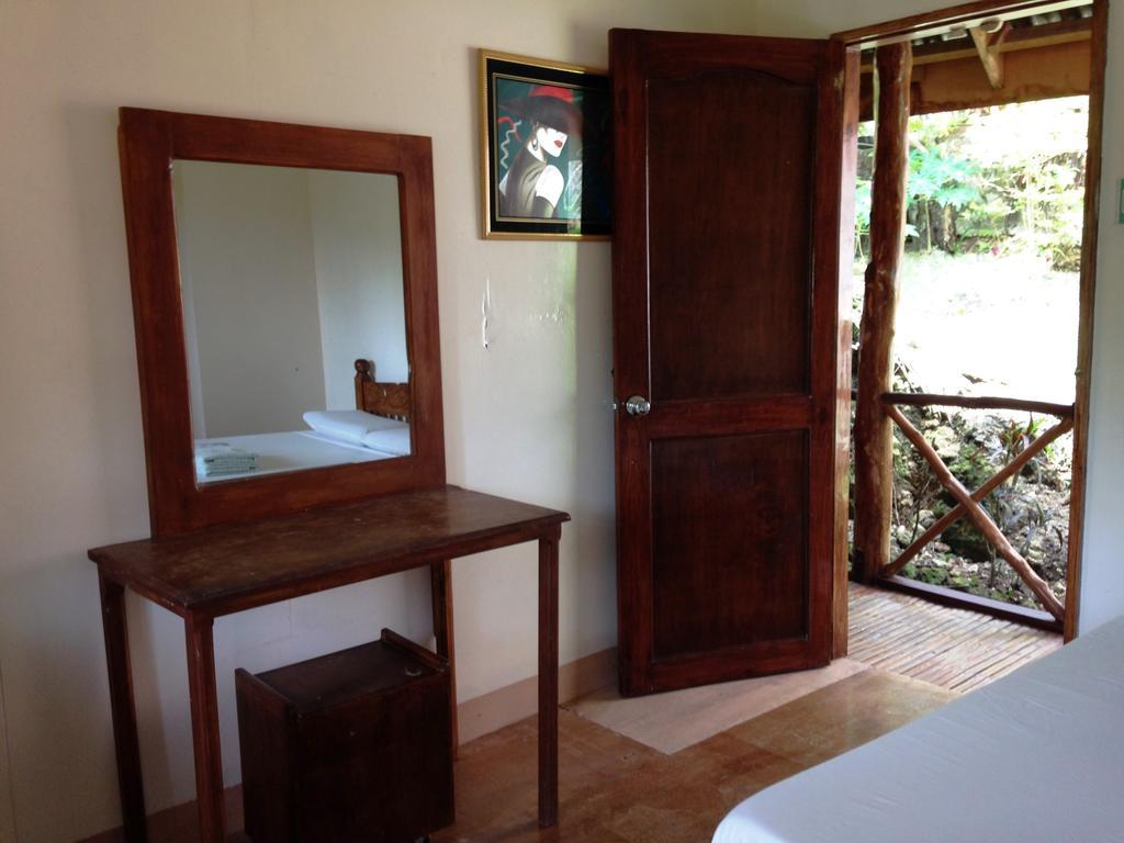 Hilltop Cottages Loboc Exterior photo